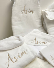 Lade das Bild in den Galerie-Viewer, 6-teilige Babybox aus Baumwollgaze