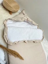 Lade das Bild in den Galerie-Viewer, Babynest aus Baumwollgaze