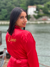 Charger l'image dans la galerie, Peignoir en satin rouge