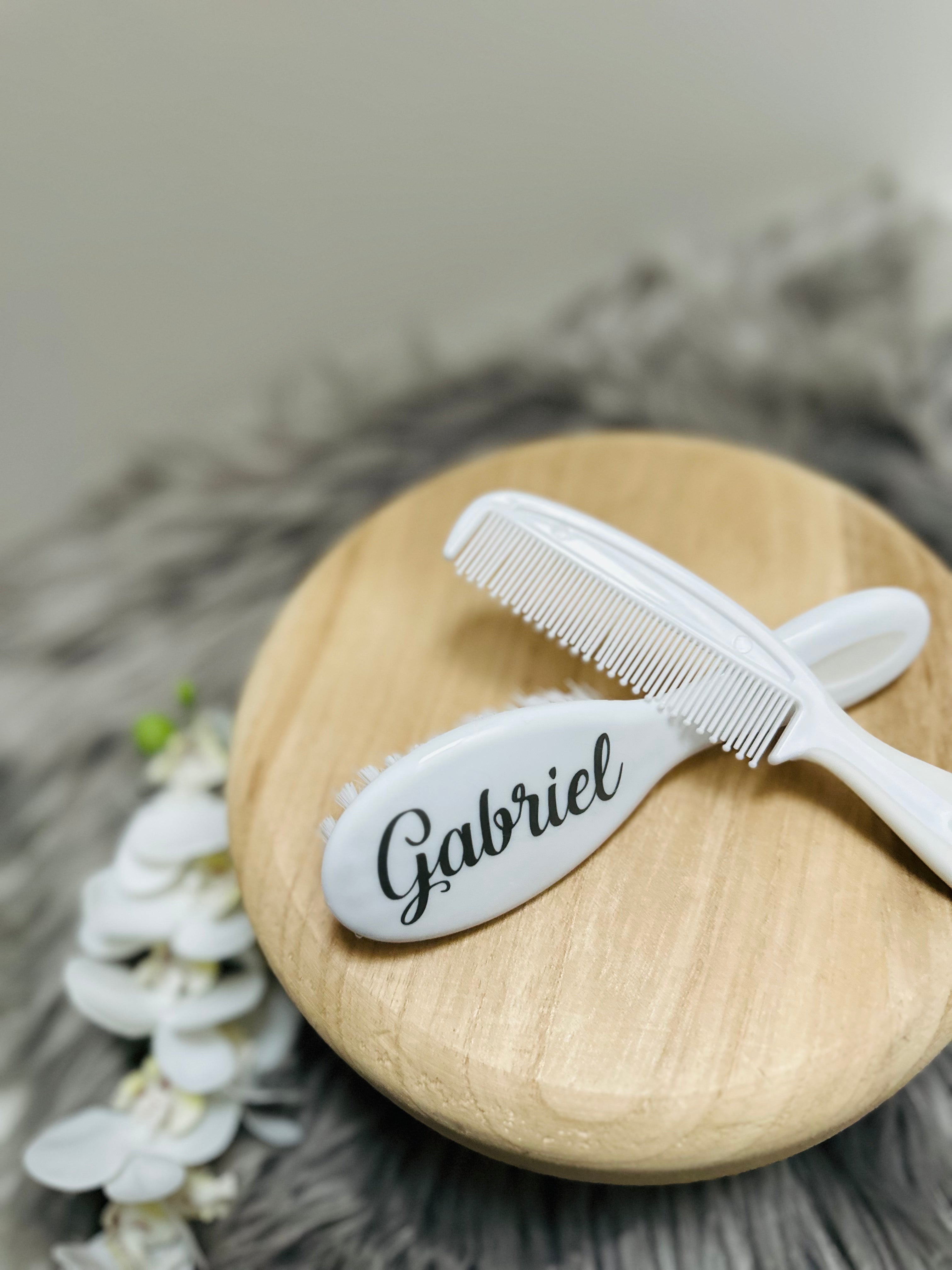 Brosse et peigne