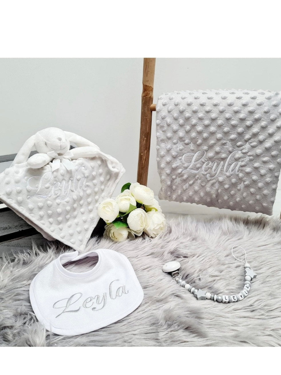 Gray and white birth box 4 pieces
