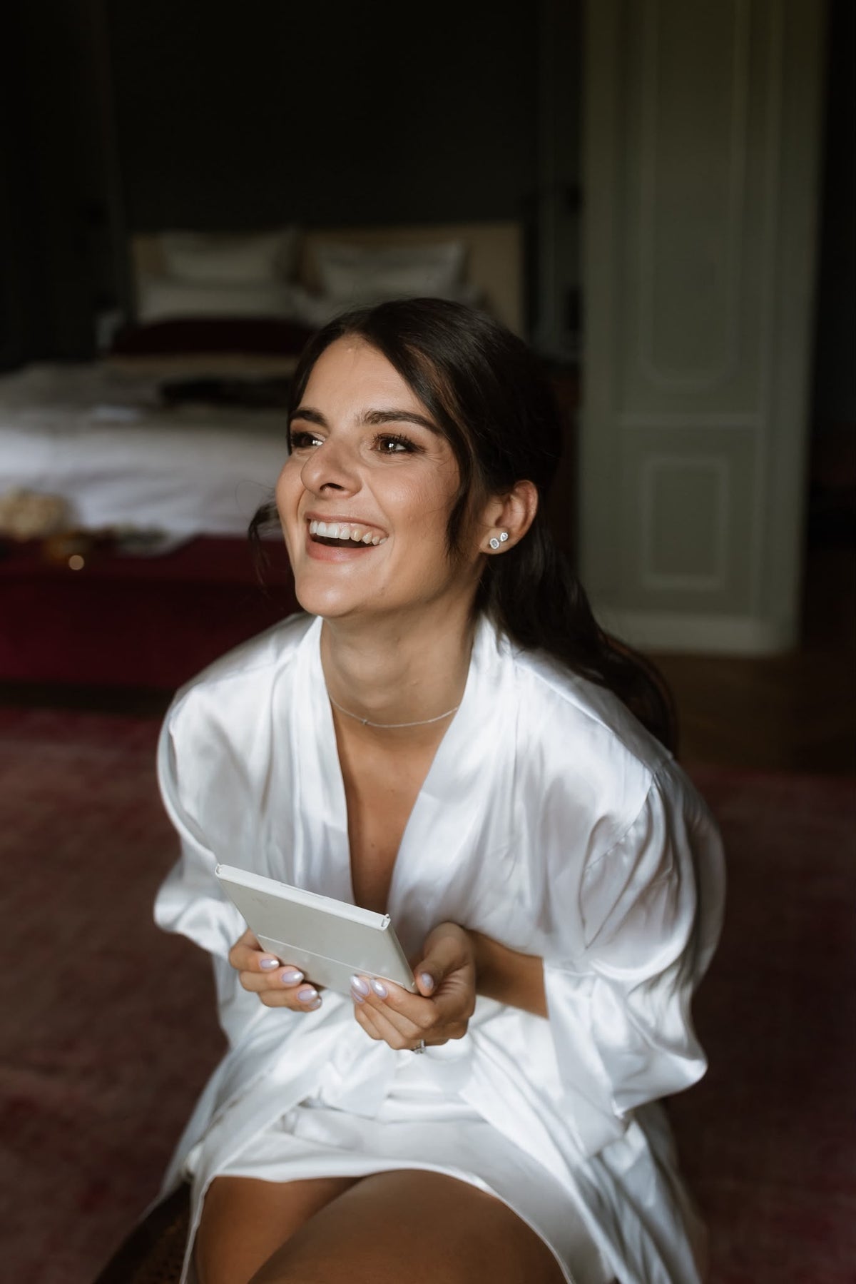 Peignoir satin blanc personnalisé pour mariée et EVJF