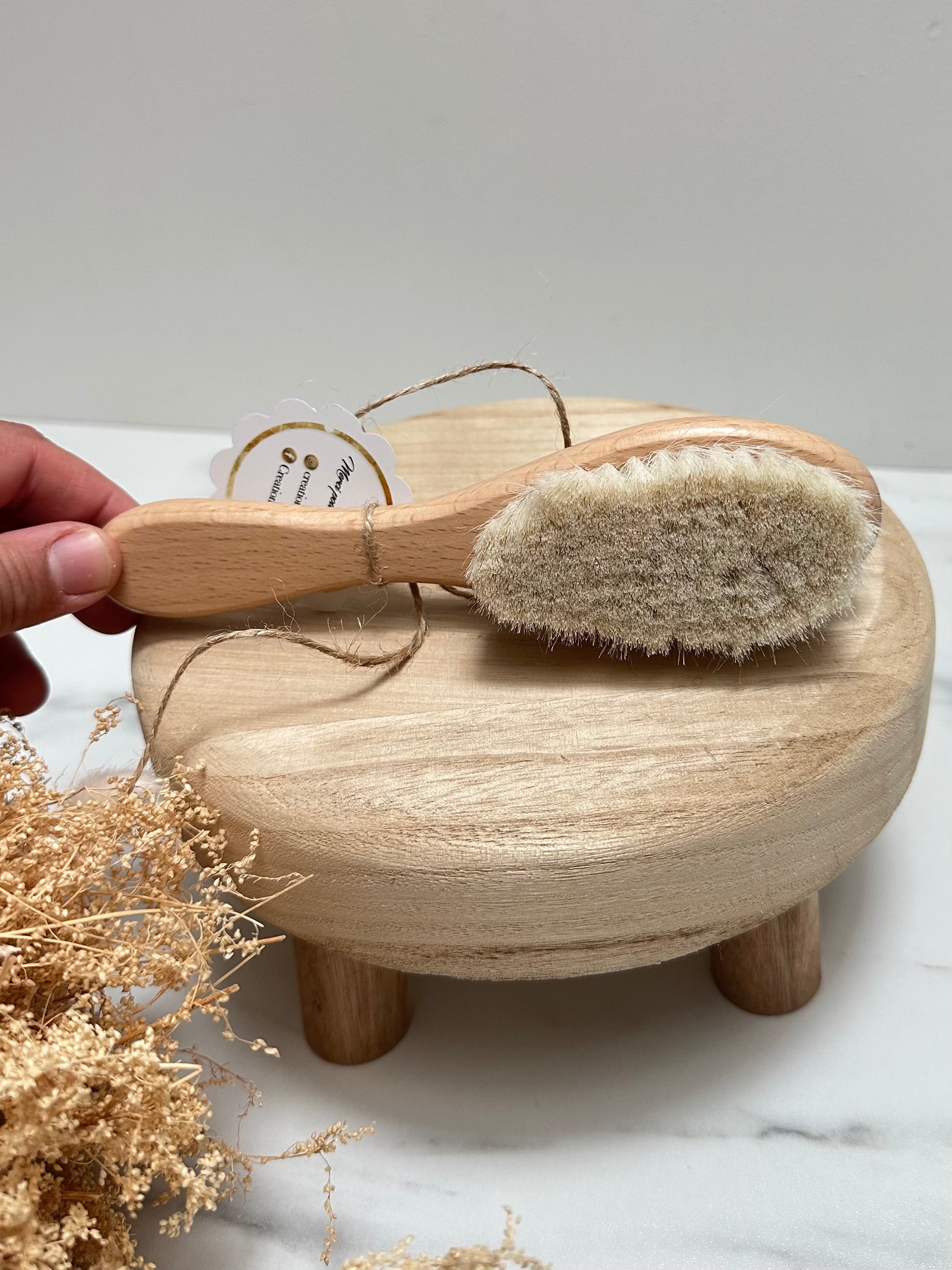 Brosse bébé personnalisée en bois