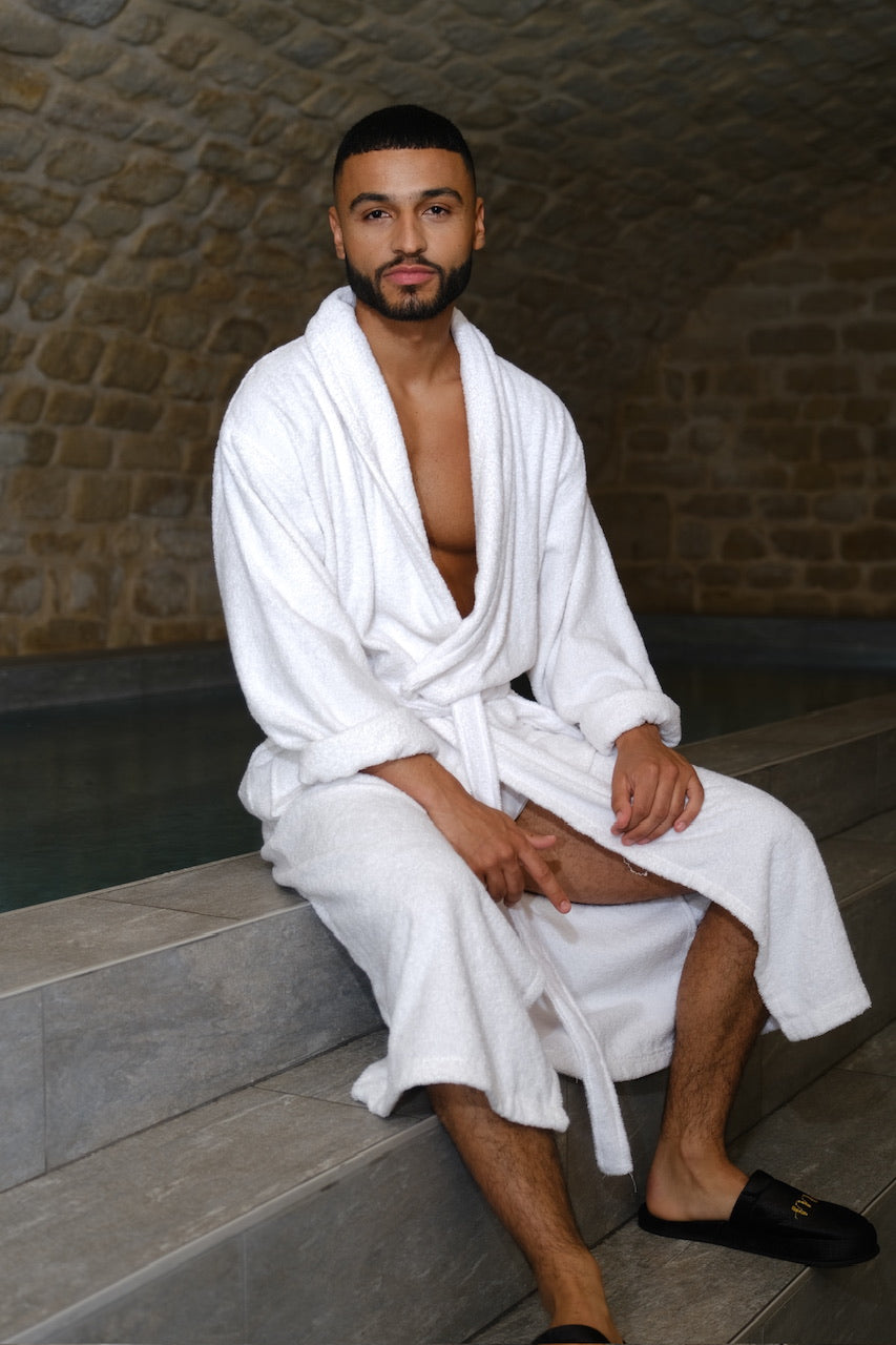 Bathrobe with embroidery on the back