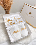 Mon coffret satin : peignoir blanc brodé et chaussons personnalisés en doré
