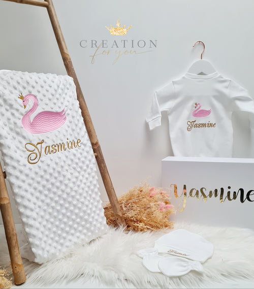 Coffret naissance cygne brodé prénom bébé
